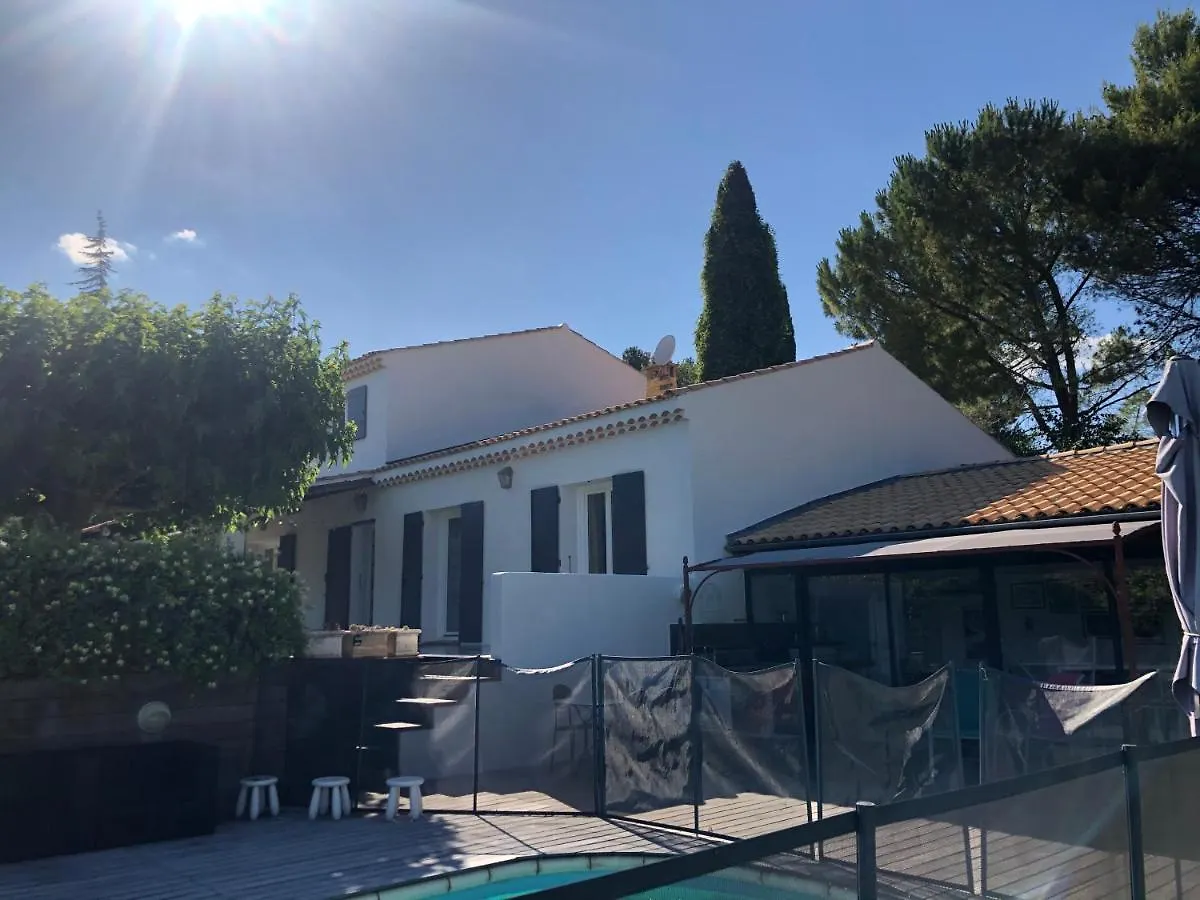 Дом отдыха Вилла Le Loqui - Maison 250 M2 Piscine Aix En Provence Экс-ан-Прованс